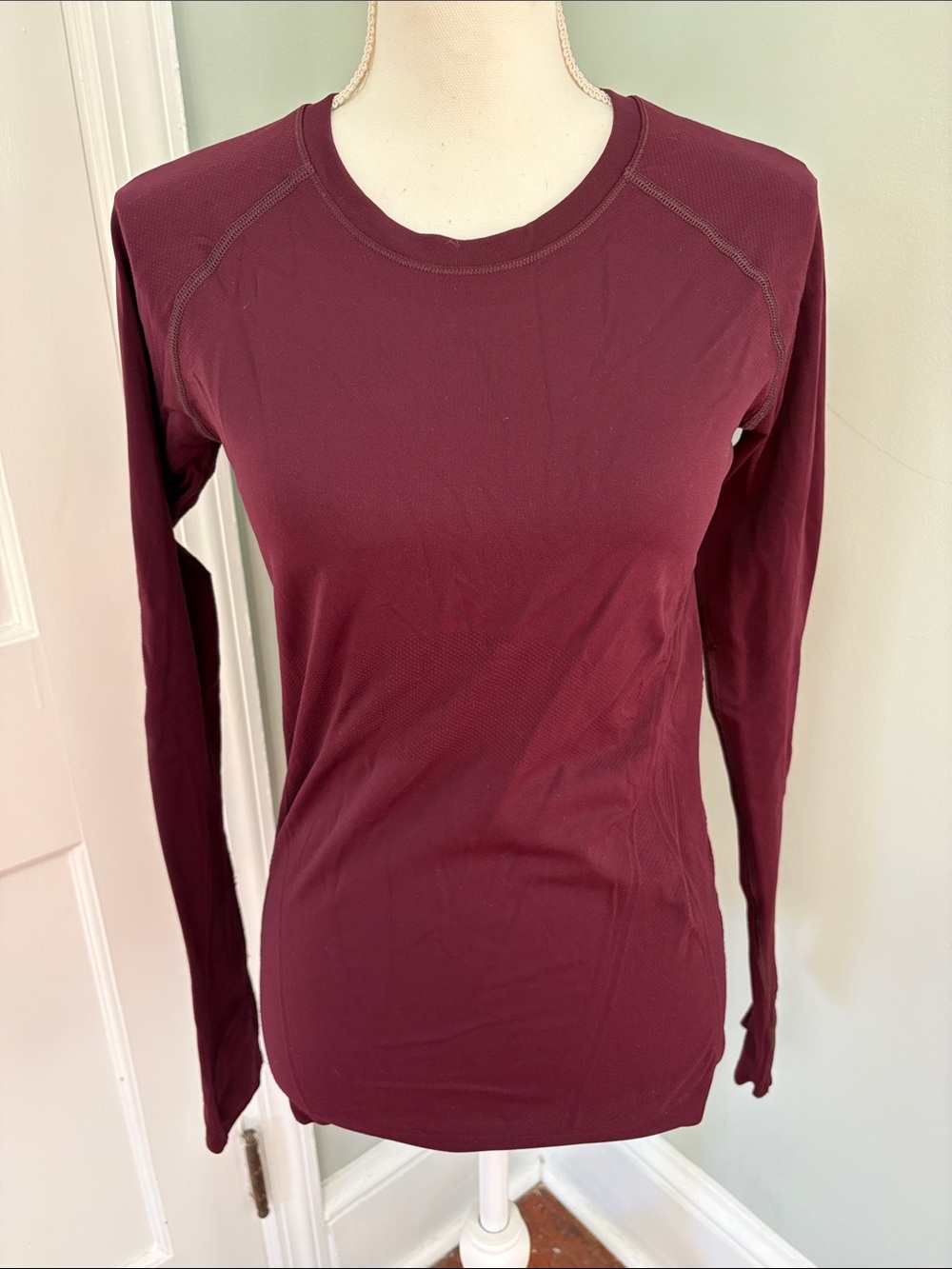 Athleta Long-Sleeve Crew Top Wine Burgundy Size Small